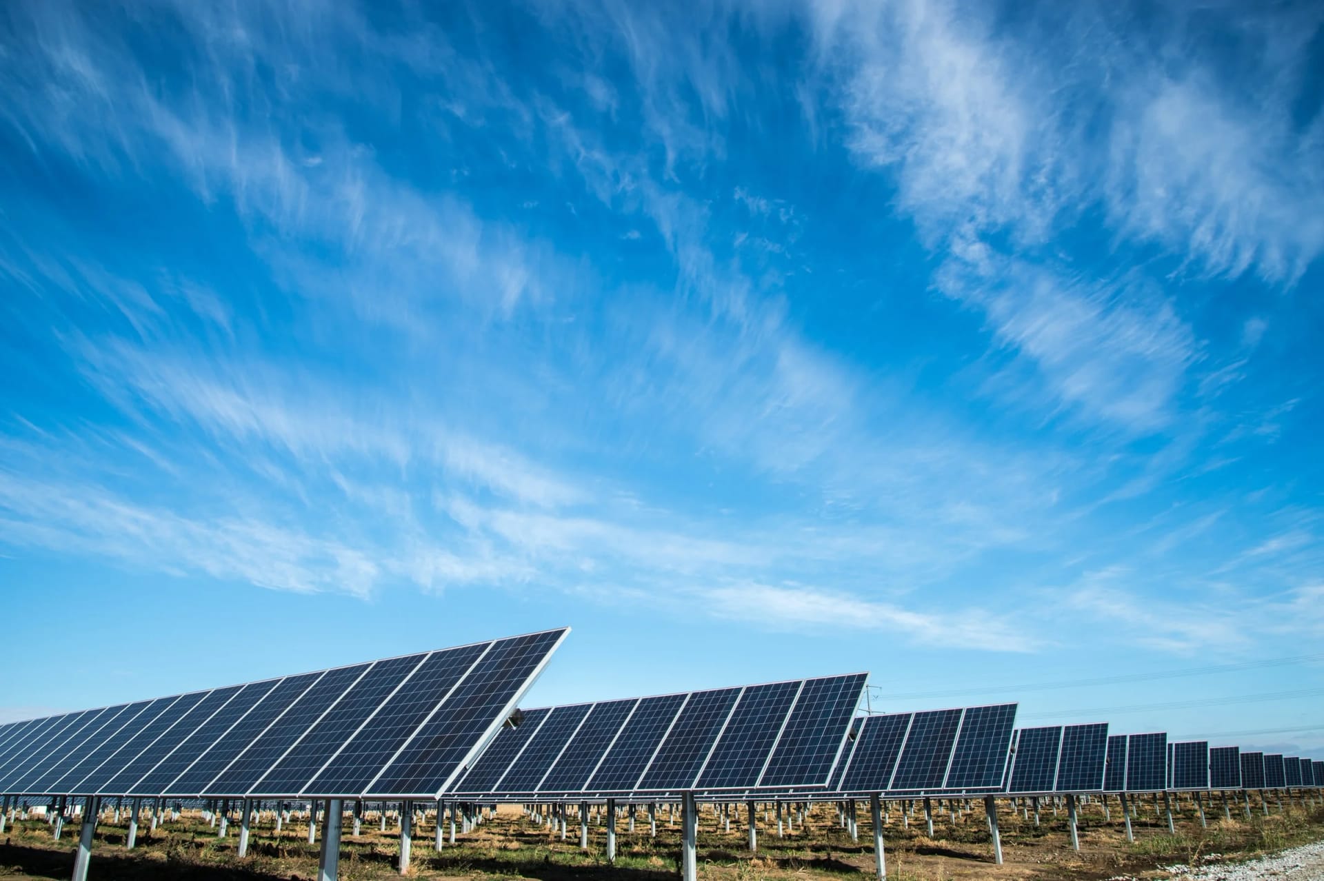 Photovoltaik-Reinigung und -Wartung: So bleibt Ihre Anlage effizient