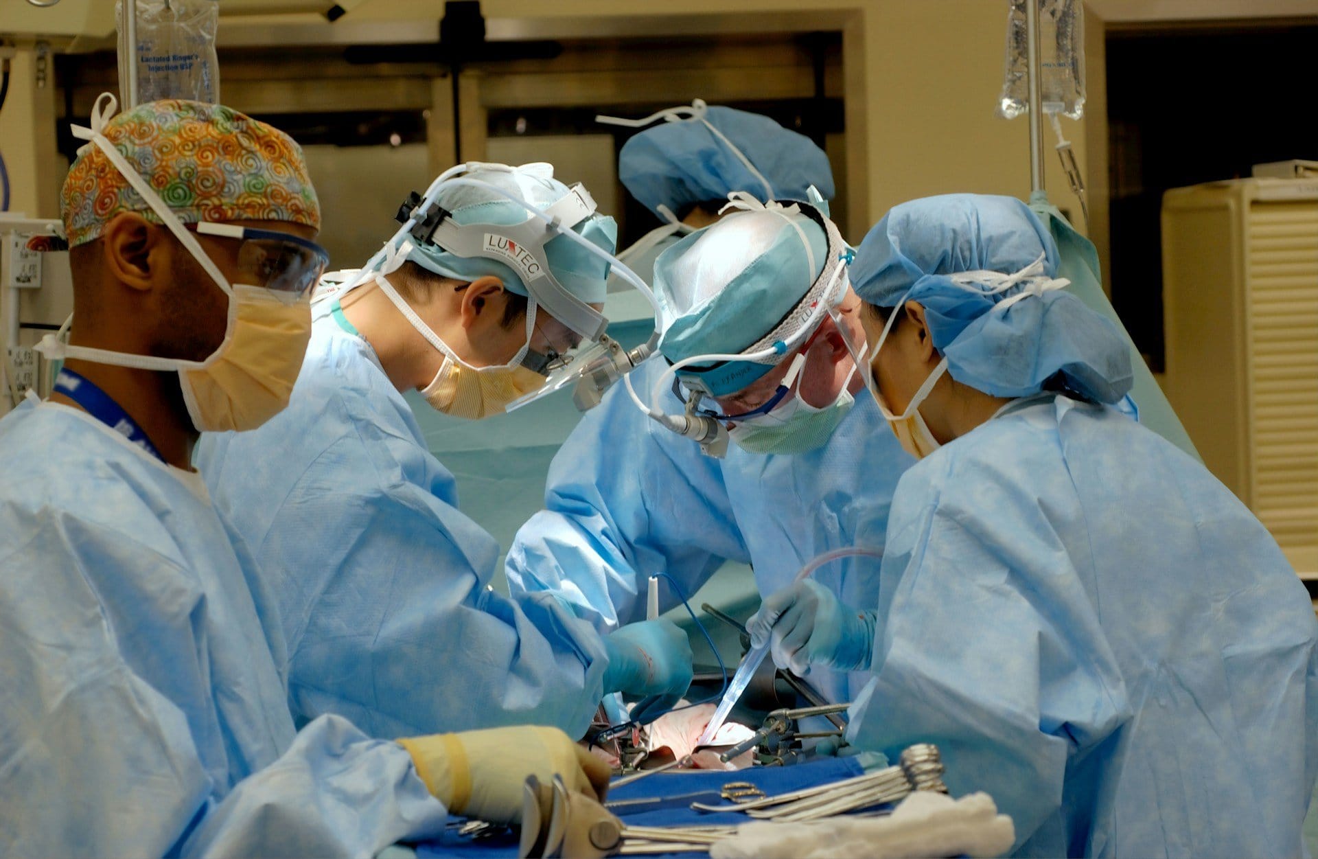 Brustvergrößerung mit Implantaten: Optimale Ergebnisse für ein positives Körpergefühl