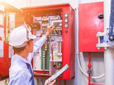 Warum die Prüfung ortsfester elektrischer Anlagen nicht vernachlässigt werden darf