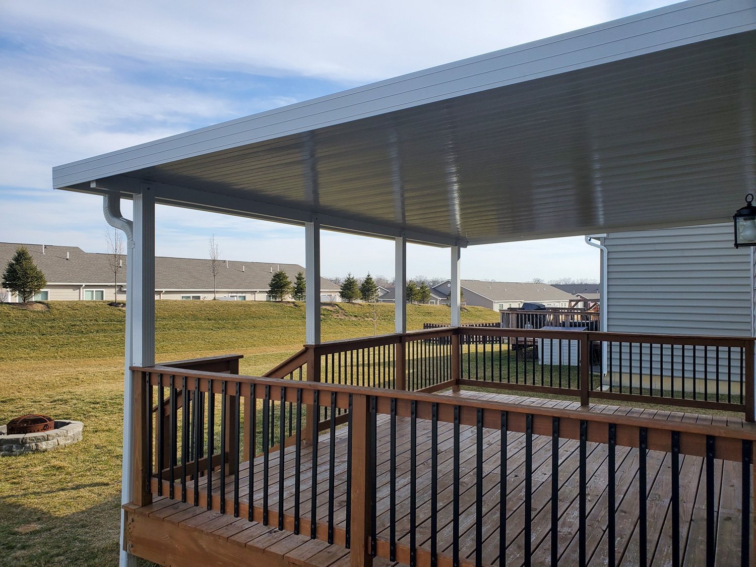 Carport Metall: Effizienter Schutz vor Sonne, Regen und Schnee